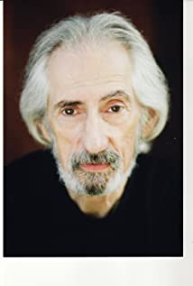 How tall is Larry Hankin?